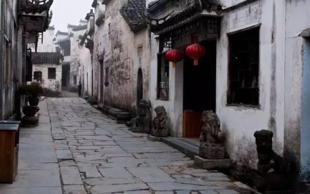 救援旅行男孩